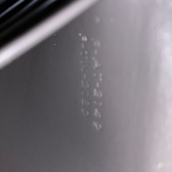 🥊 PRICE DROP
Authentic CELINE | LARGE FLAP WALLET IN GRAINED CALFSKIN GREY - Picture 14 of 14